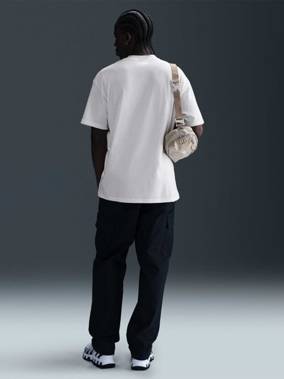 Футболка чоловіча Nike M NSW SW AIR L FIT TOP біла HM0182-101 — фото 3