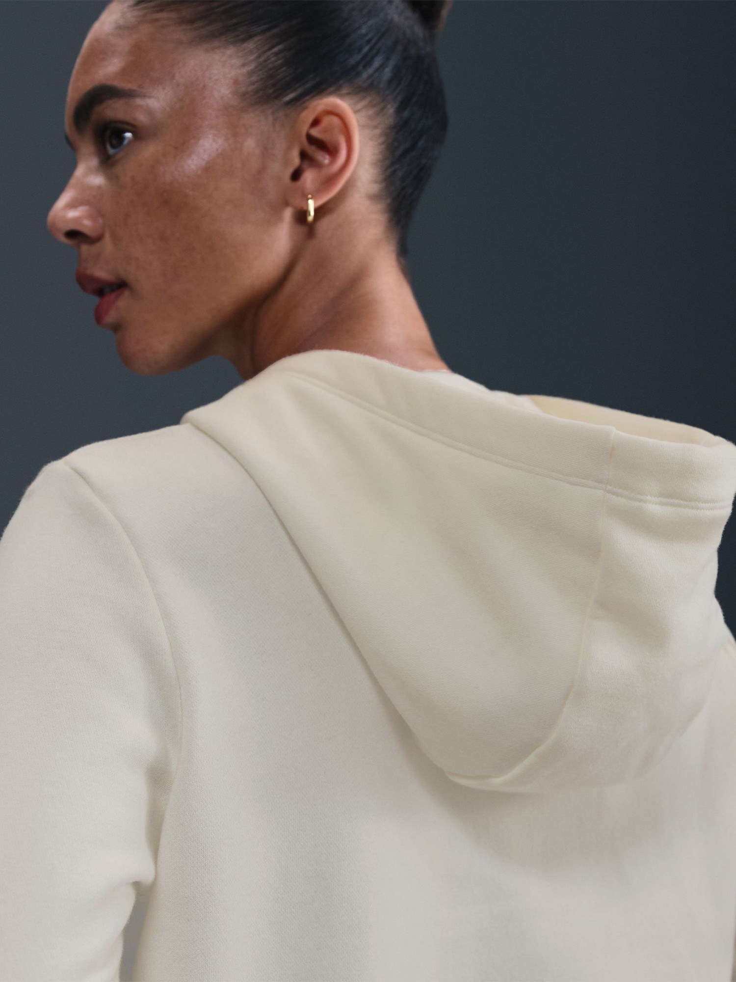 Толстовка женская Nike W NSW CLUB FLC GX STD PO HDY молочная IH8496-133 изображение 3