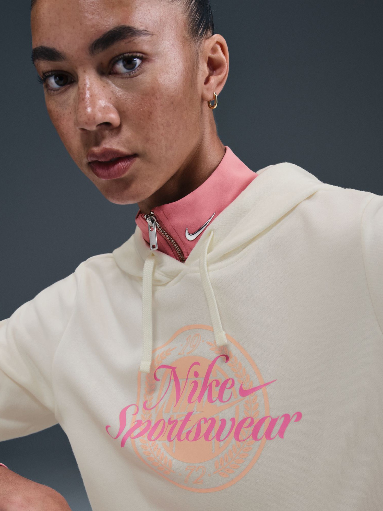 Толстовка женская Nike W NSW CLUB FLC GX STD PO HDY молочная IH8496-133 изображение 4