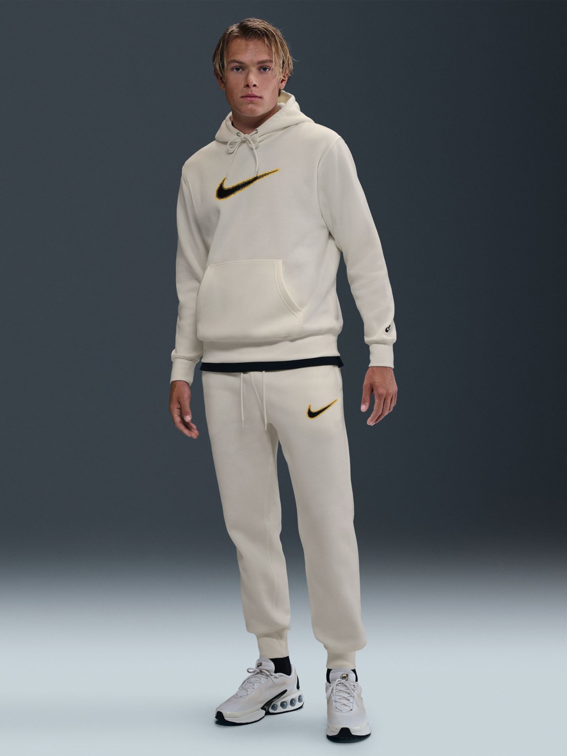 Штани чоловічі Nike M NK CLUB BB JGGR NEO VARSITY молочні HV0865-133 изображение 8