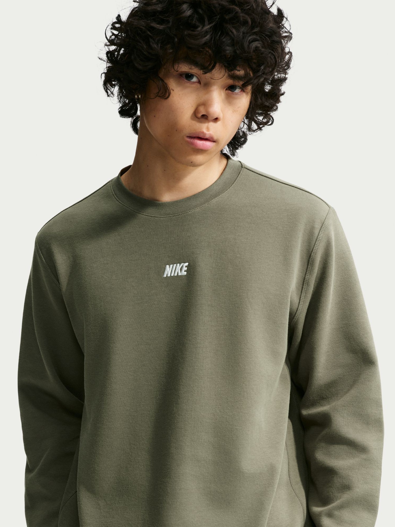 Толстовка мужская Nike M NK CLUB VARSITY LS CREW хаки IU0792-222 изображение 4