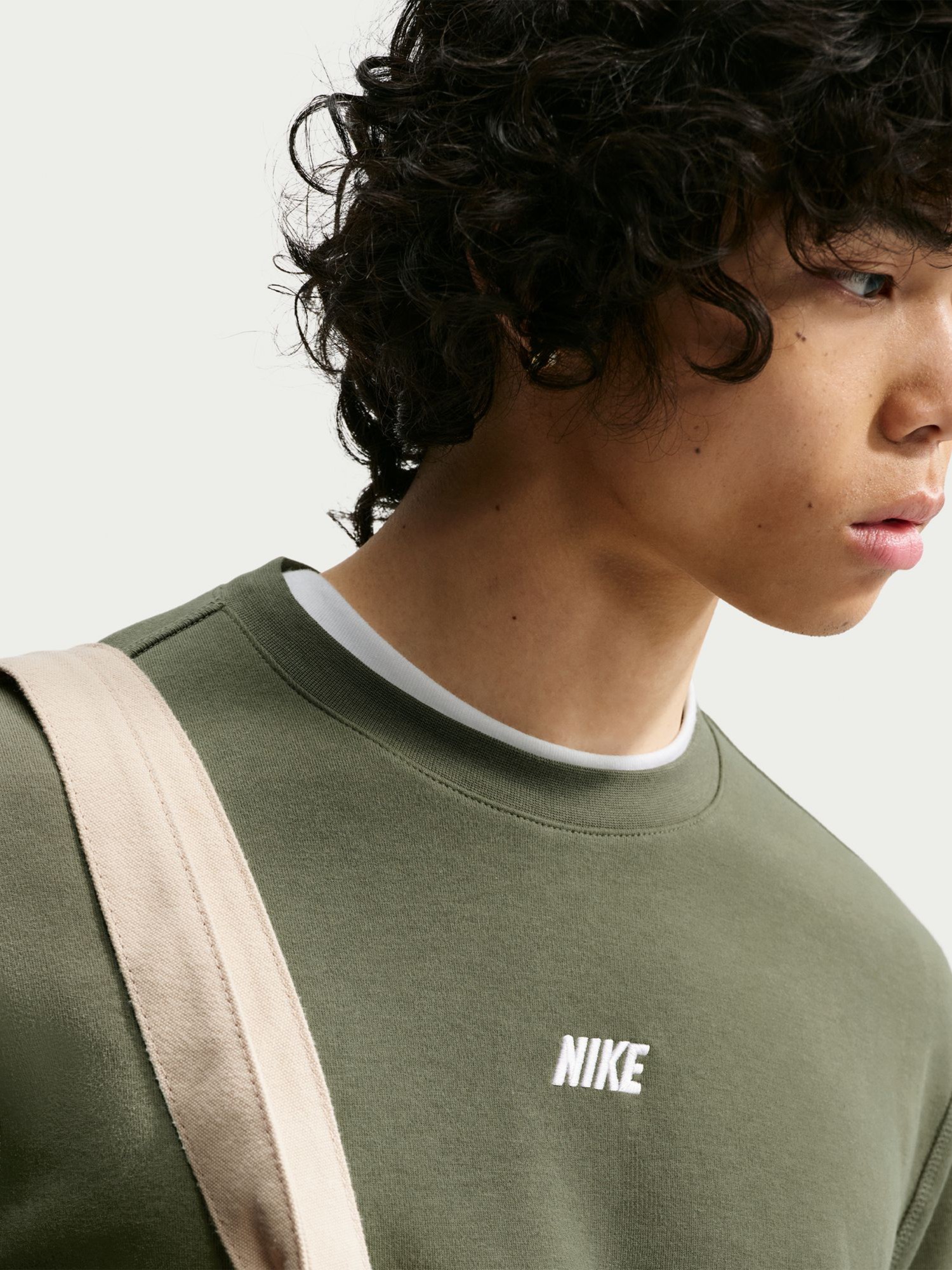 Толстовка мужская Nike M NK CLUB VARSITY LS CREW хаки IU0792-222 изображение 6