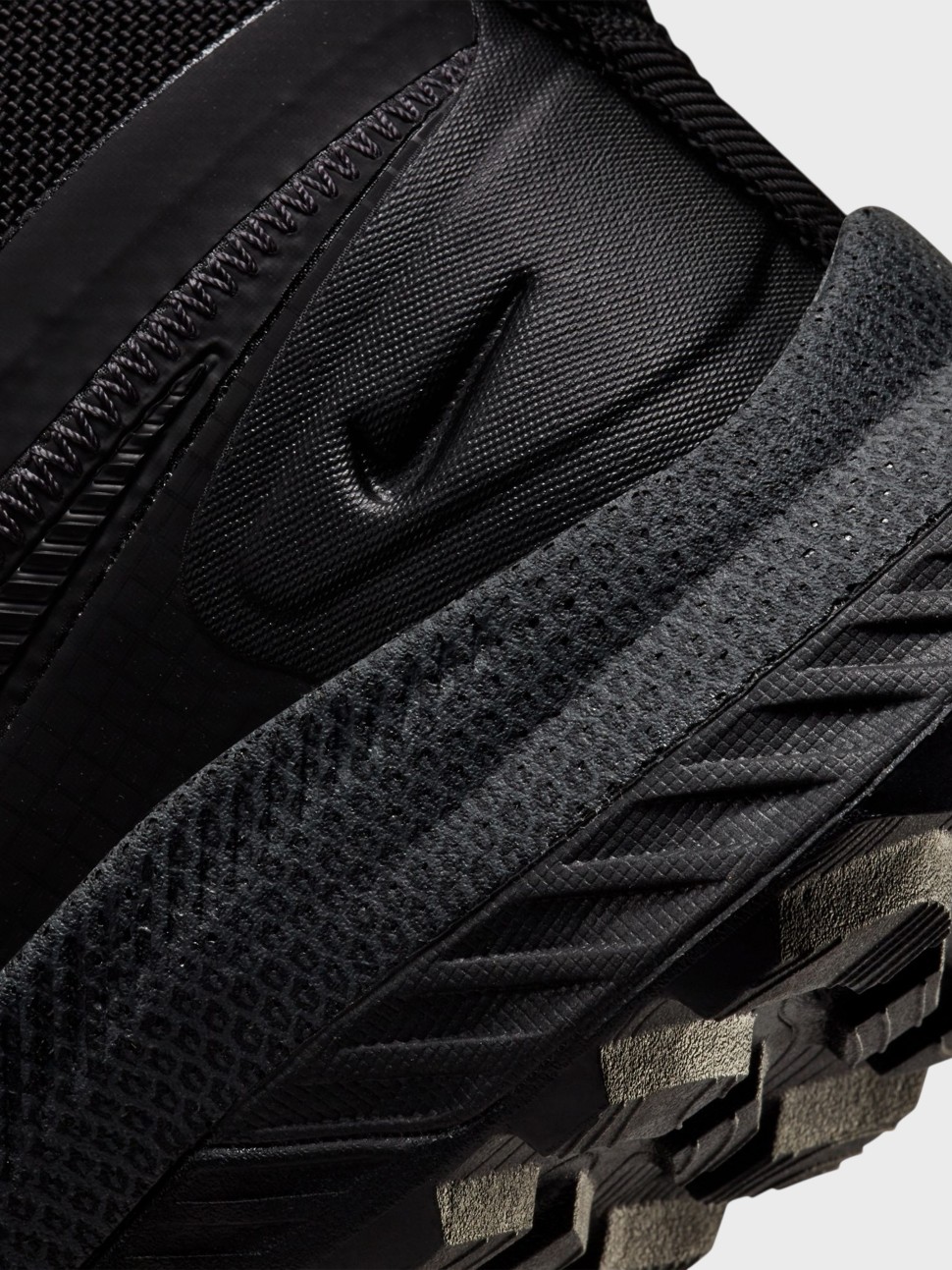 Кроссовки мужские Nike REACT SFB CARBON черные CK9951-001 — фото 6 — Sport City Кроссовки мужские Nike REACT SFB CARBON черные CK9951-001 — фото 6