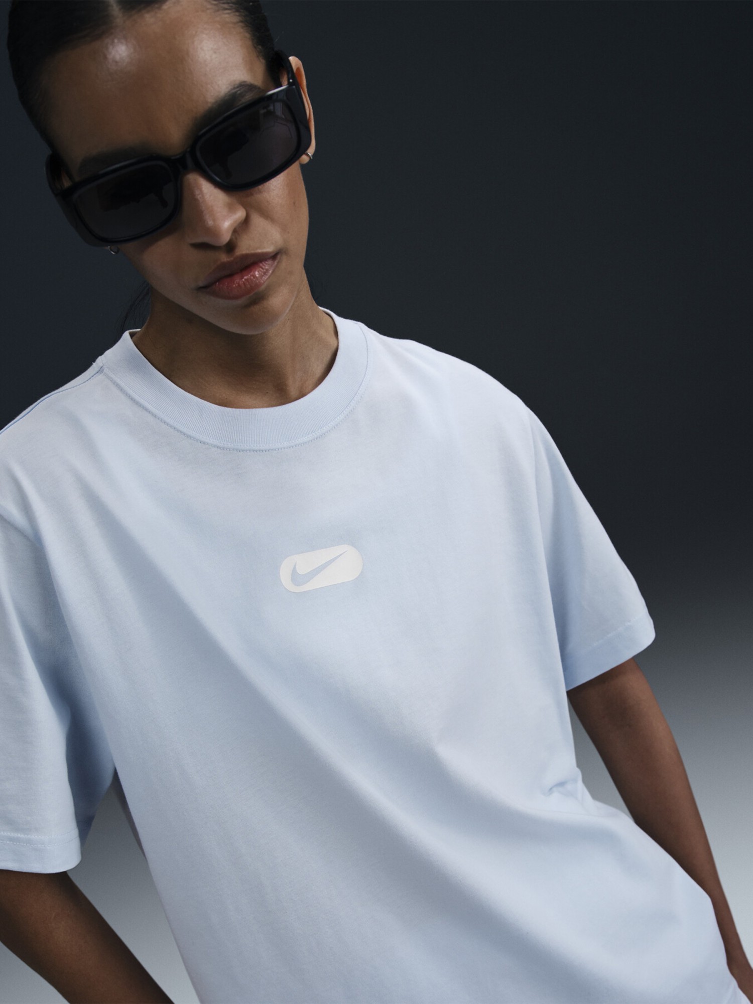 Футболка женская Nike W NSW CLUB SS TEE OC SWOOSH голубая HQ1698-423 изображение 5