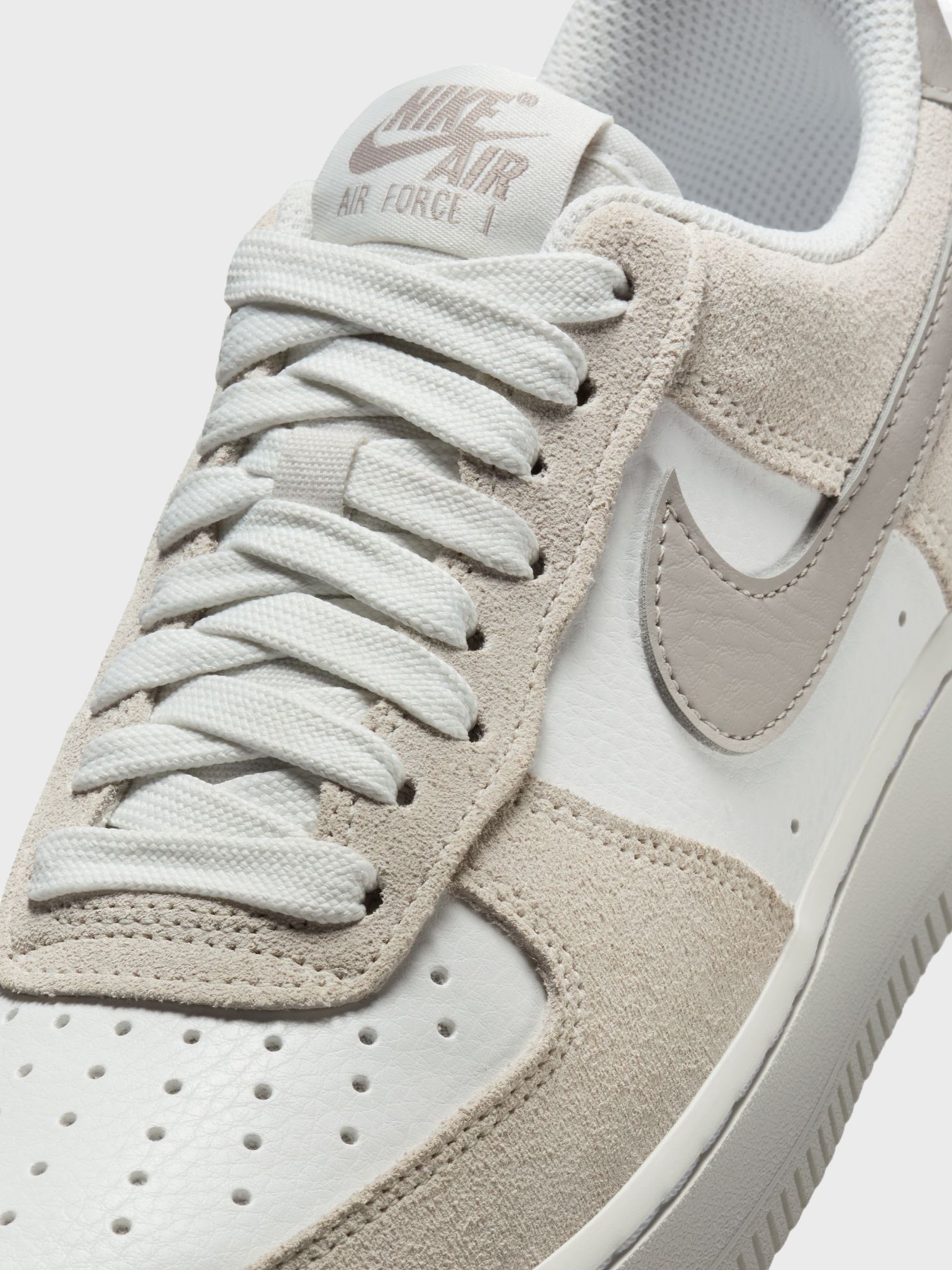 Кросівки жіночі Nike W AIR FORCE 1 LO кремові II7650-121 изображение 4