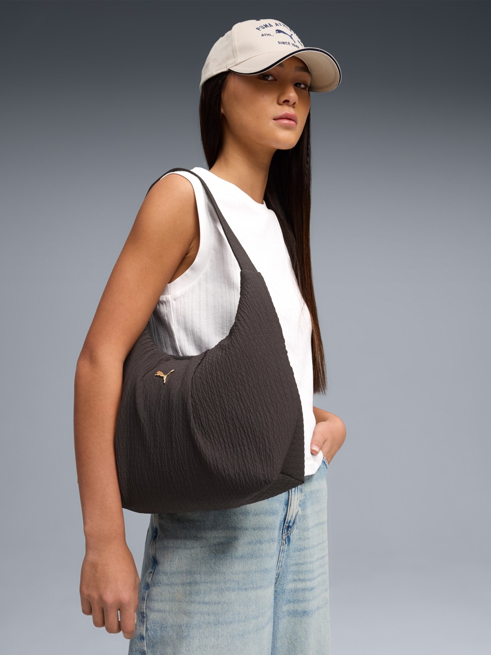 Сумка жіноча Puma UP Slouchy Hobo Bag чорна 09218001 — фото 5