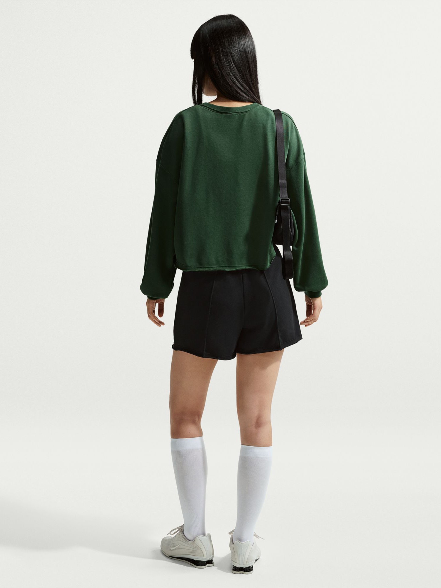 Шорты женские Nike W NSW OFFLN CHLL FT SHORT черные II3980-010 изображение 6