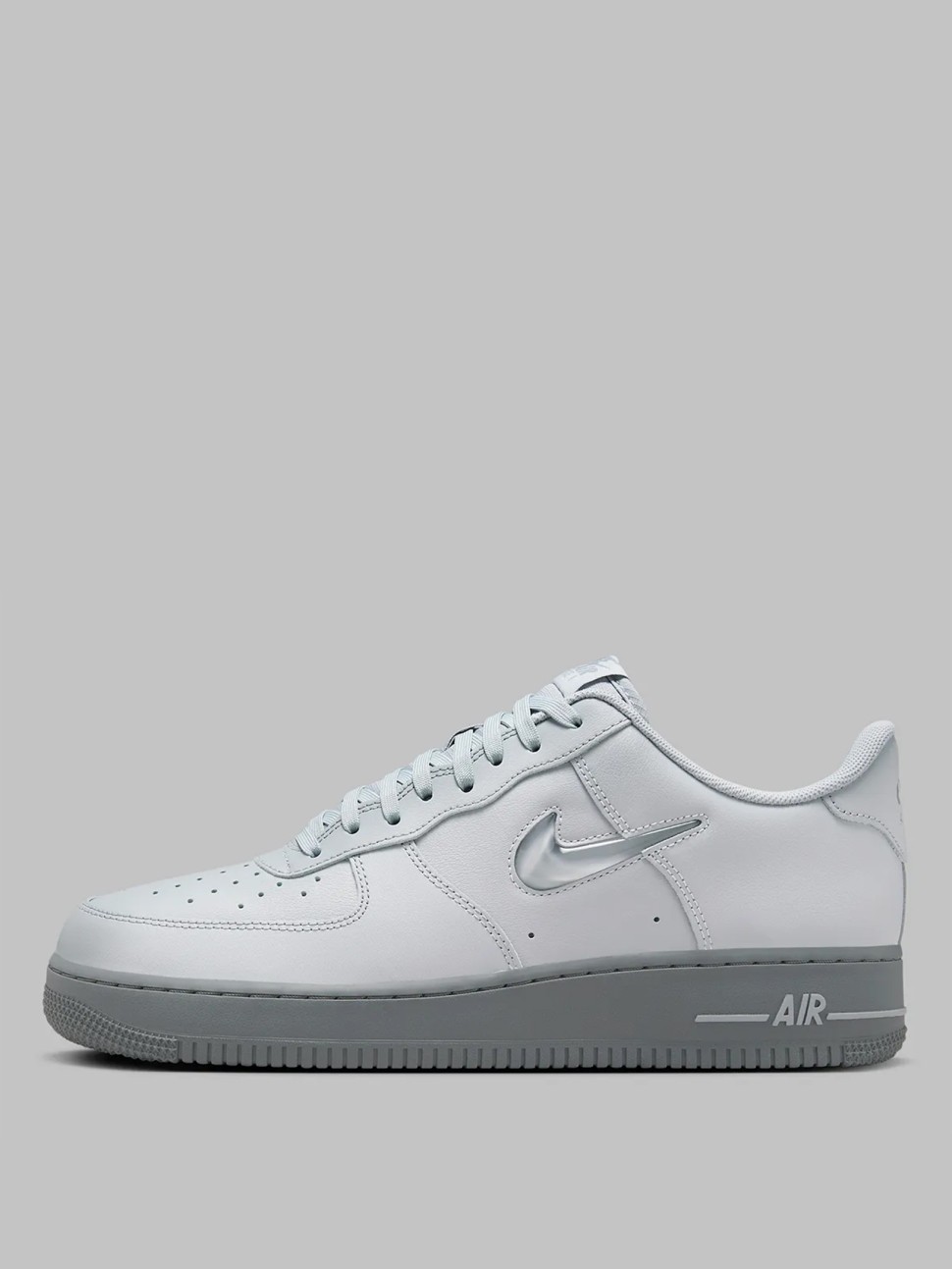 Кросівки чоловічі Nike NIKE AIR FORCE 1 JEWEL сірі HM0621-001 — фото 2