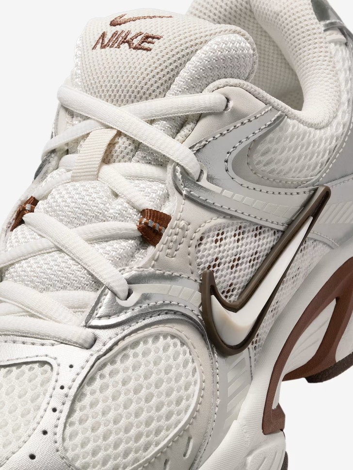 Кроссовки женские Nike W NIKE V5 RNR кремовые HQ7901-102 изображение 5