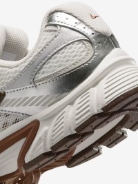 Кроссовки женские Nike W NIKE V5 RNR кремовые HQ7901-102 изображение 6