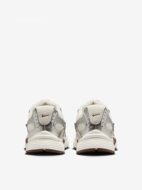 Кроссовки женские Nike W NIKE V5 RNR кремовые HQ7901-102 изображение 8