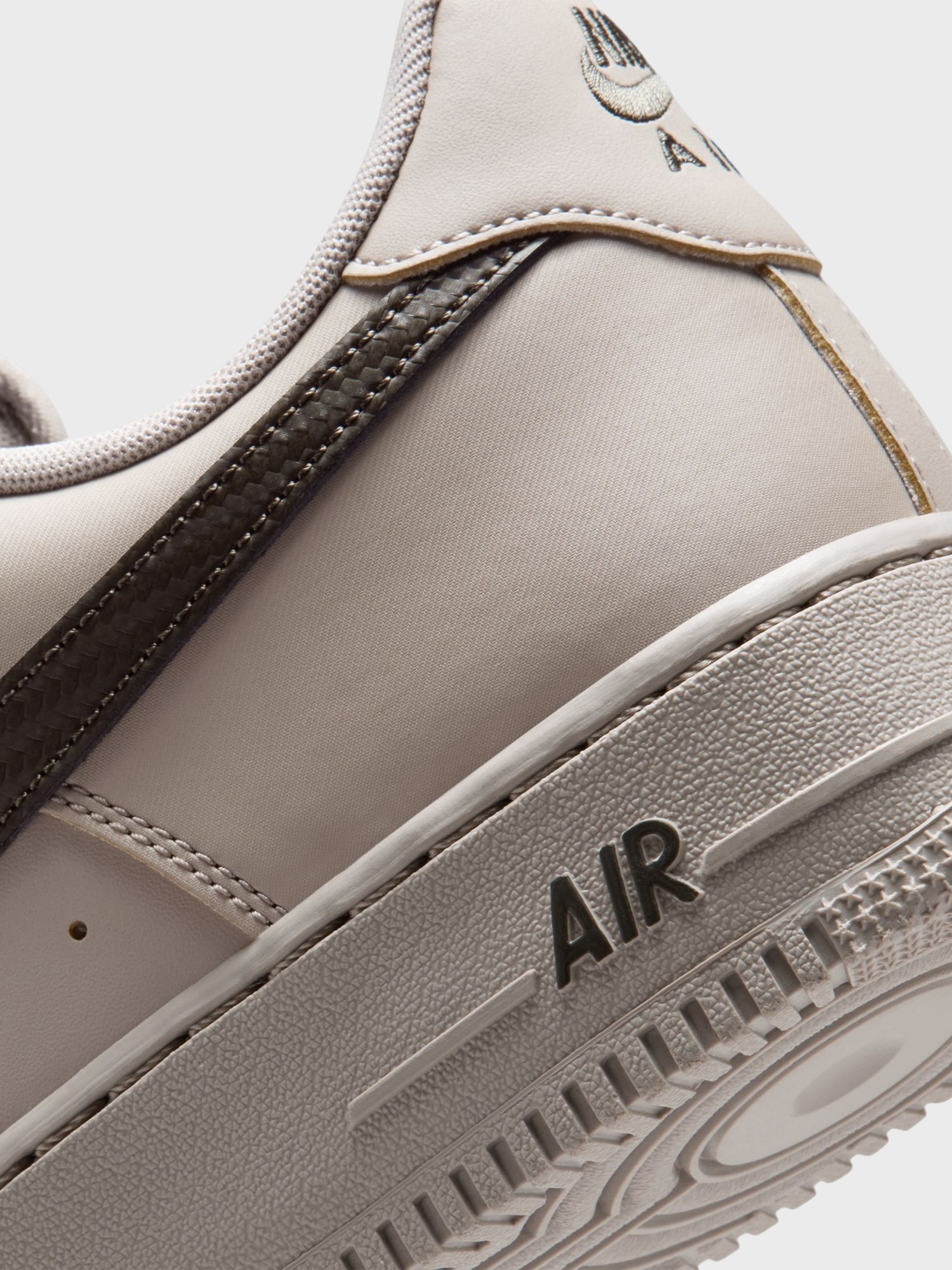 Кроссовки мужские Nike W AIR FORCE 1 '07 LOW CRSNT серые IV5732-002 изображение 6