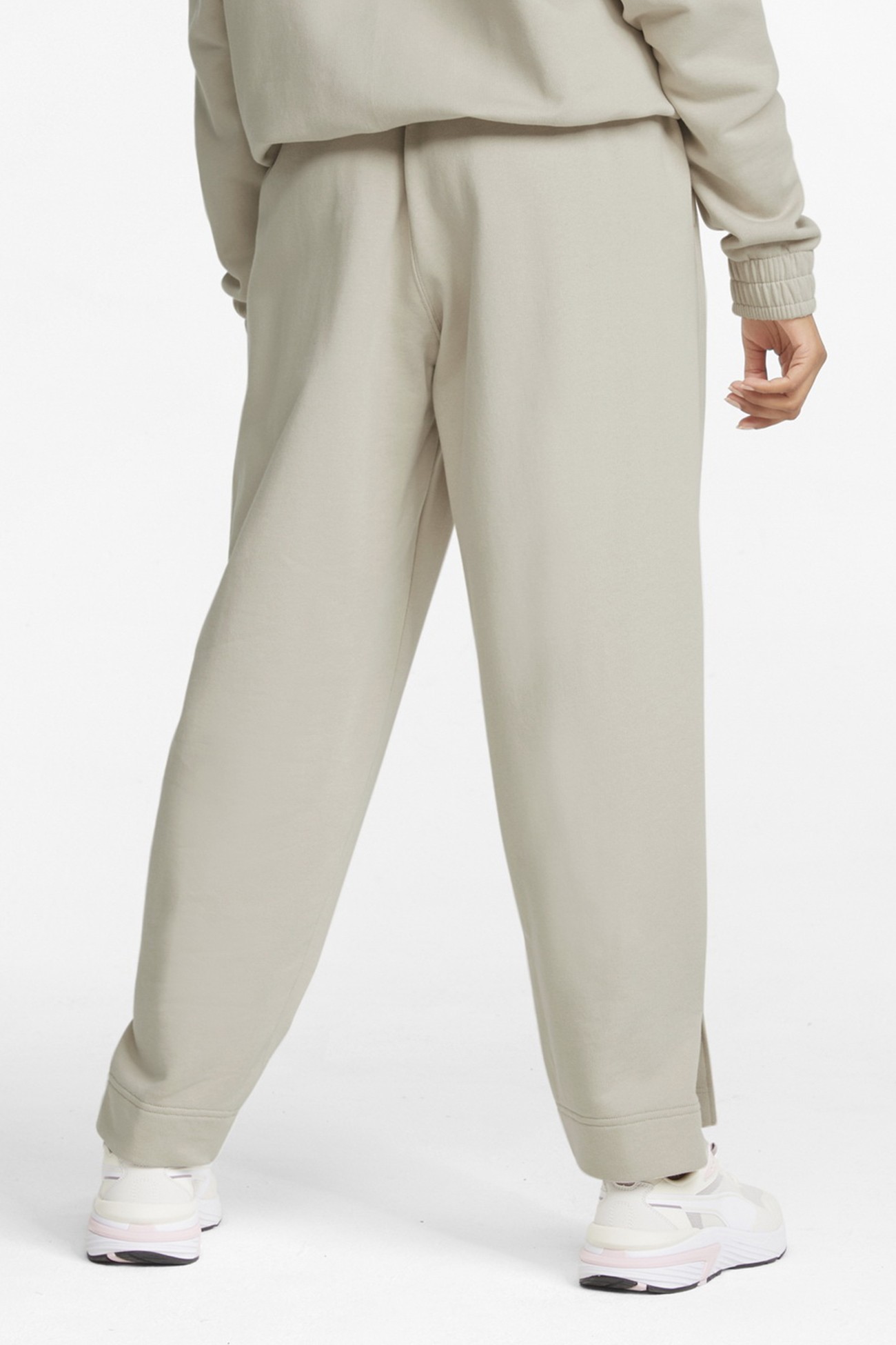 Штани жіночі Puma Her High-Waist Pants бежеві 84709664 изображение 3