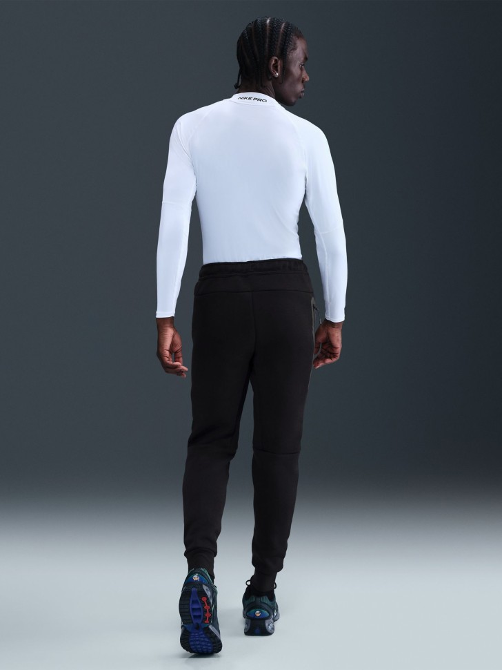 Брюки мужские Nike M NK TCH FLC JGGR черные HV0959-010 изображение 6 Брюки мужские Nike M NK TCH FLC JGGR черные HV0959-010 изображение 6