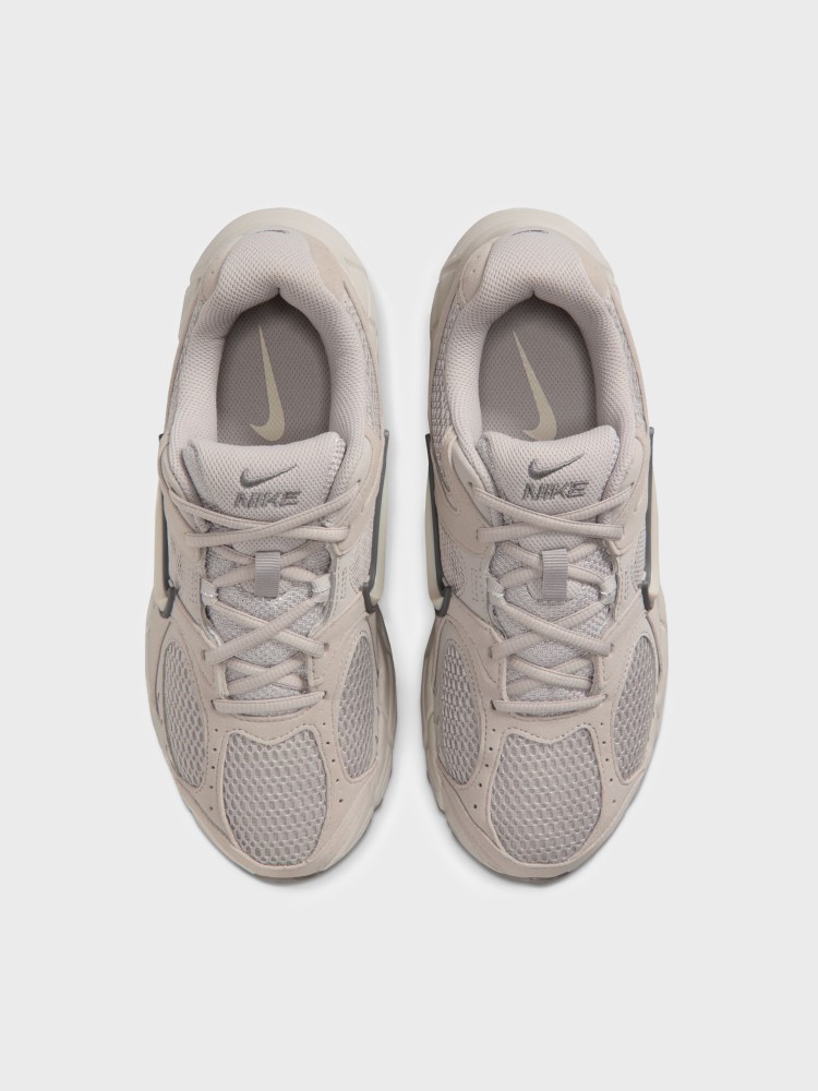 Кросівки жіночі Nike W V5 RNR SUEDE бежеві II6294-201 изображение 7
