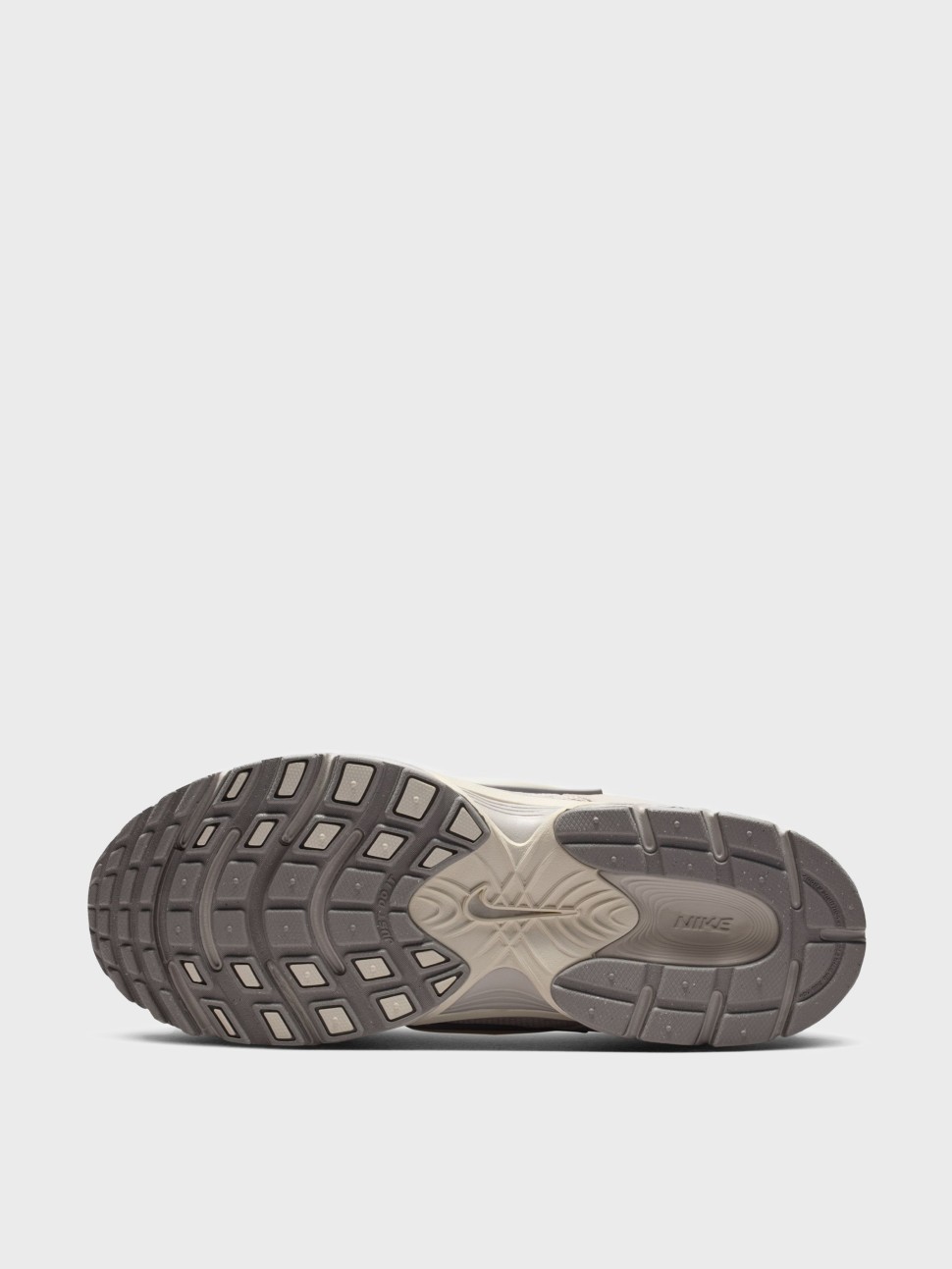 Кросівки жіночі Nike W V5 RNR SUEDE бежеві II6294-201 — фото 8 — Sport City Кросівки жіночі Nike W V5 RNR SUEDE бежеві II6294-201 — фото 8