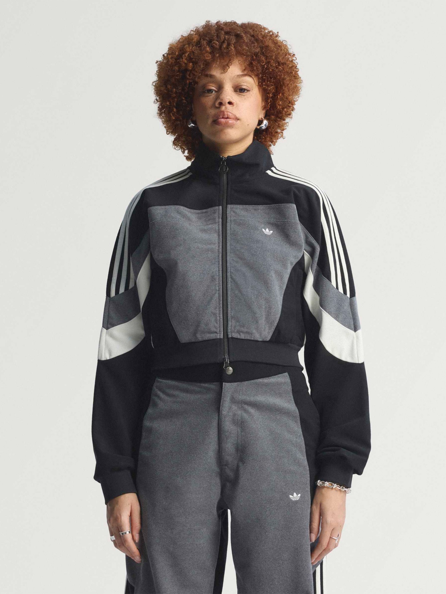 Толстовка женская Adidas TRACKTOP серая JW7289 изображение 2