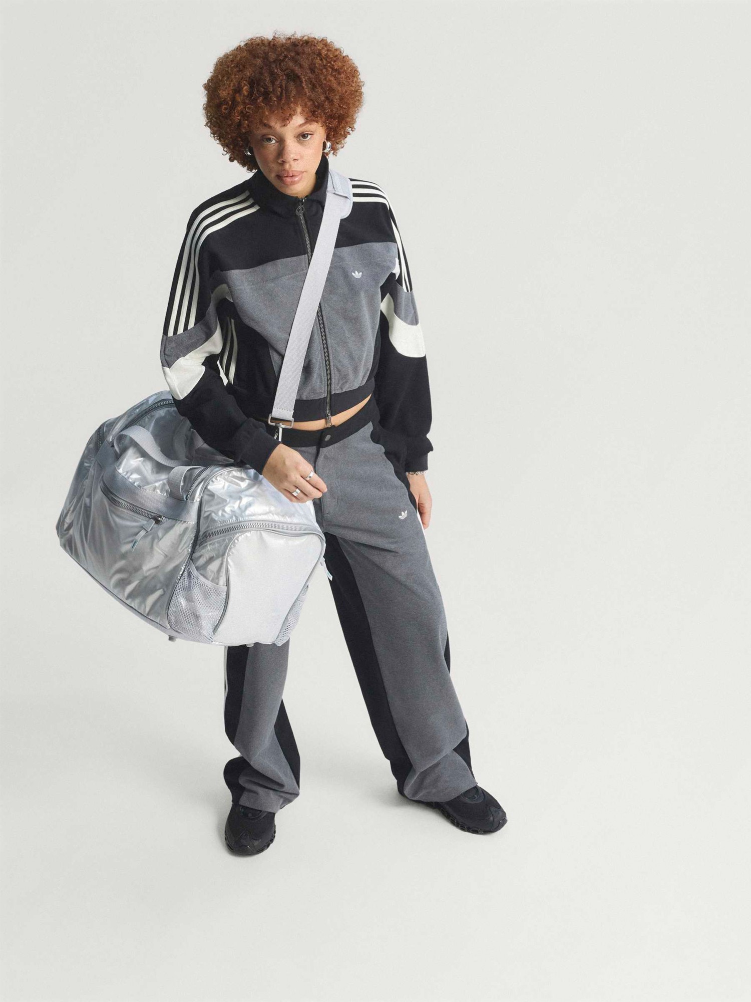 Толстовка женская Adidas TRACKTOP серая JW7289 изображение 8