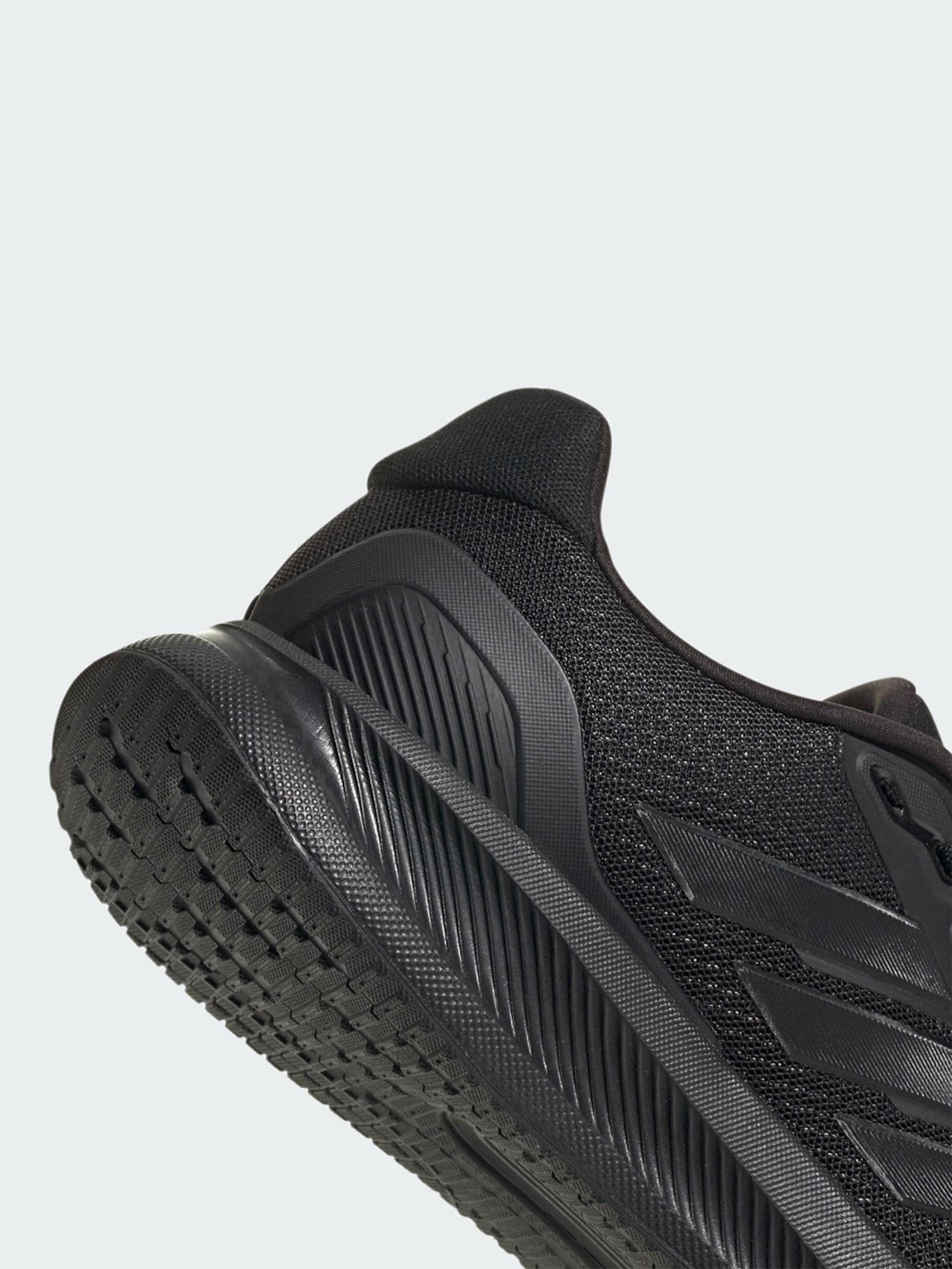 Кроссовки мужские Adidas RUNFALCON 5 черные IE8812 изображение 6