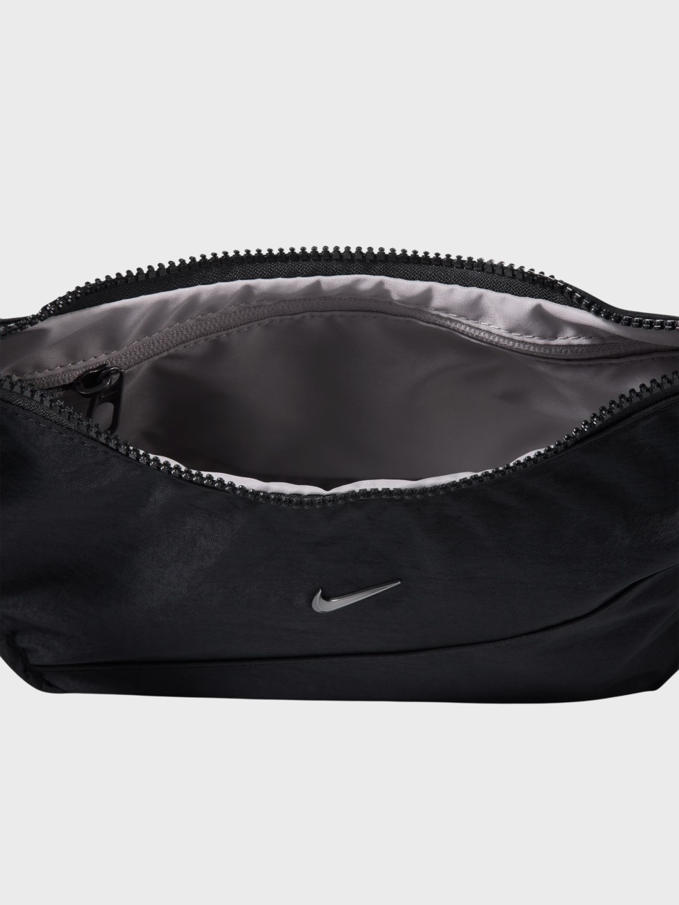 Сумка Nike NK AURA CRESCENT CROSSBODY черная HQ4370-013 — фото 7 — Sport City Сумка Nike NK AURA CRESCENT CROSSBODY черная HQ4370-013 — фото 7