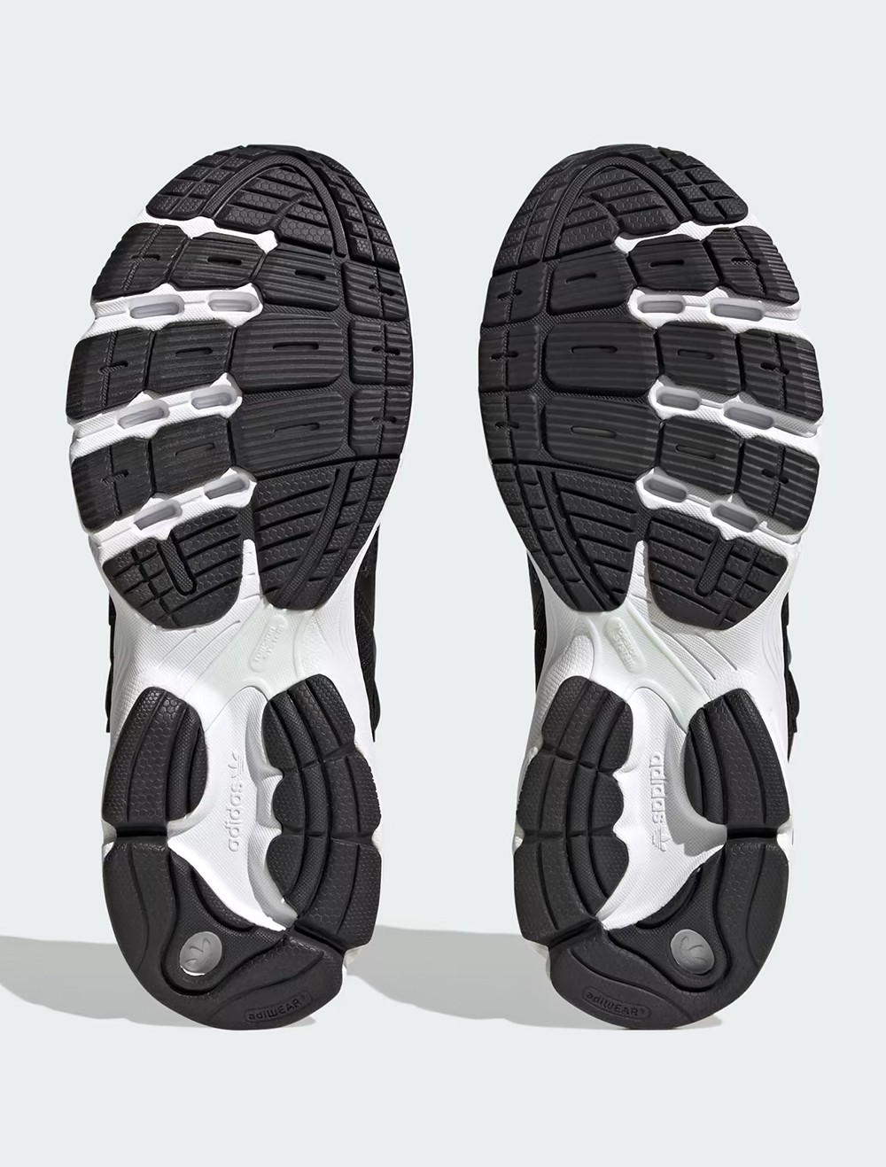 Кросівки жіночі Adidas ASTIR W чорні IE9886 изображение 4