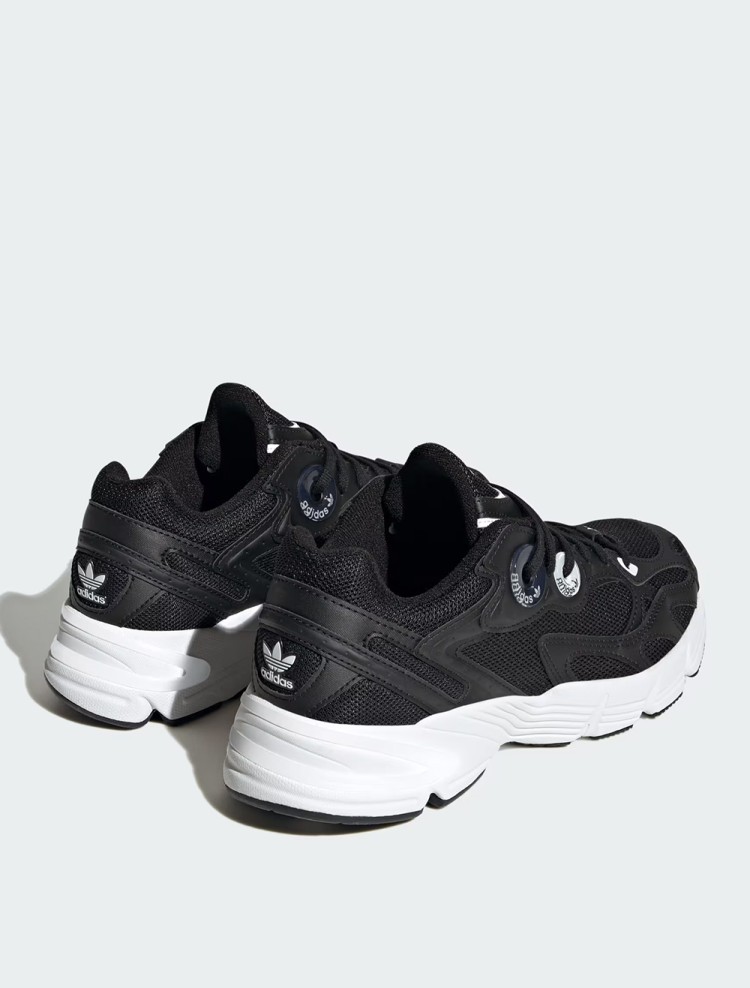 Кросівки жіночі Adidas ASTIR W чорні IE9886 изображение 6