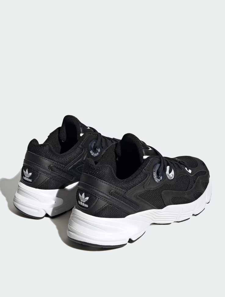 Кросівки жіночі Adidas ASTIR W чорні IE9886 изображение 6