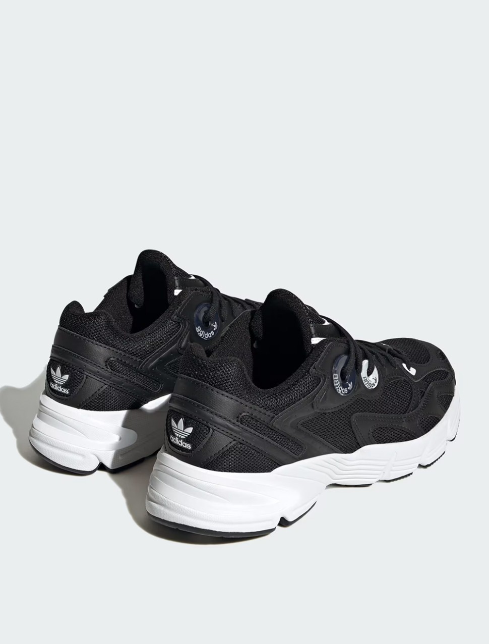Кросівки жіночі Adidas ASTIR W чорні IE9886 — фото 6 — Sport City Кросівки жіночі Adidas ASTIR W чорні IE9886 — фото 6