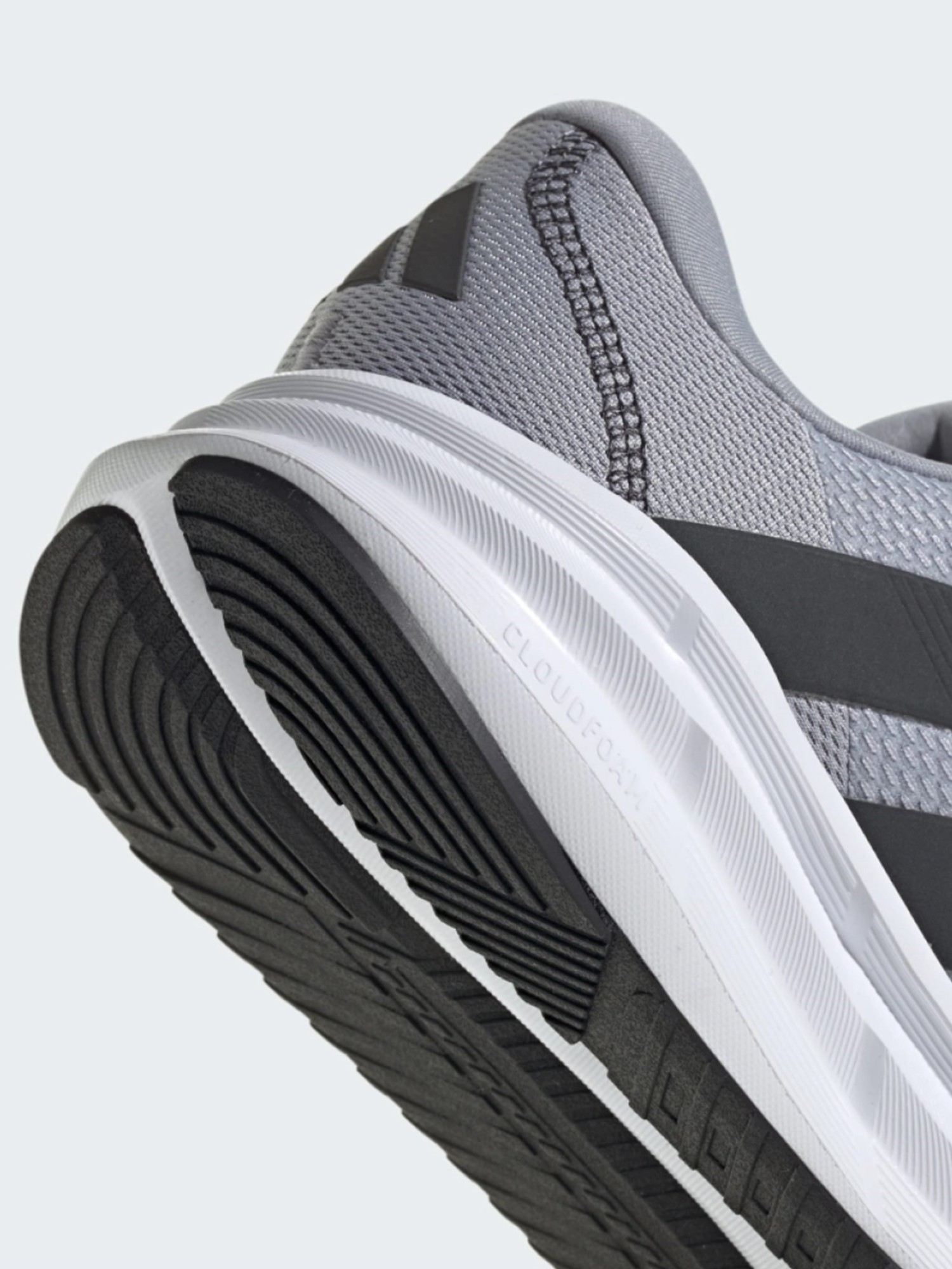 Кросівки чоловічі Adidas GALAXY 7 M сірі ID8754 изображение 6