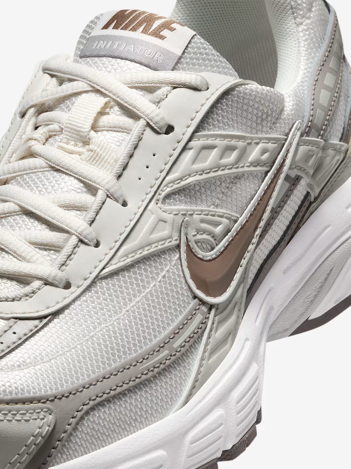 Кроссовки женские Nike WMNS NIKE INITIATOR бежевые IB4339-001 изображение 4