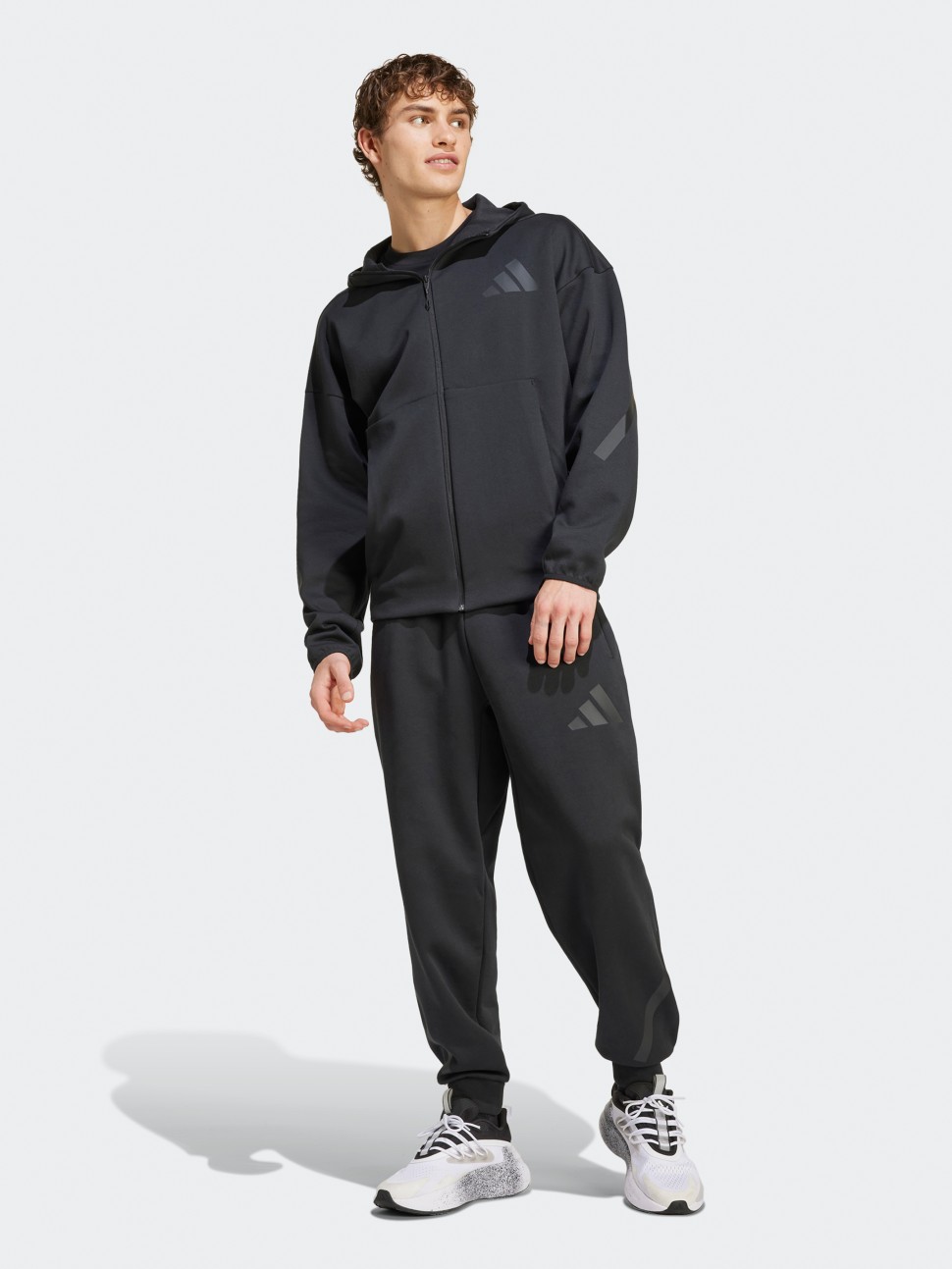 Толстовка мужская Adidas M Z.N.E. FZ черная JE7538 — фото 6 — Sport City Толстовка мужская Adidas M Z.N.E. FZ черная JE7538 — фото 6