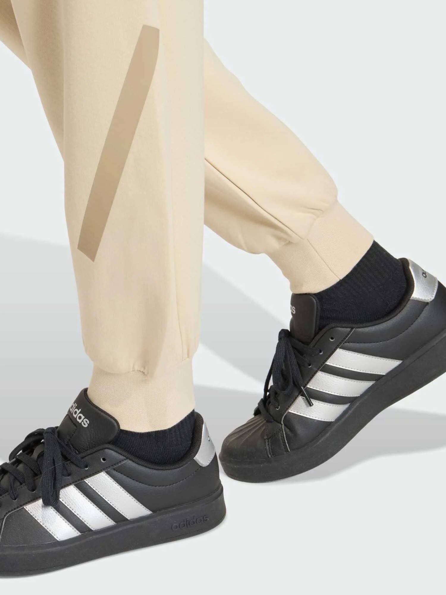 Брюки женские Adidas W Z.N.E. PT бежевые KC7713 изображение 5