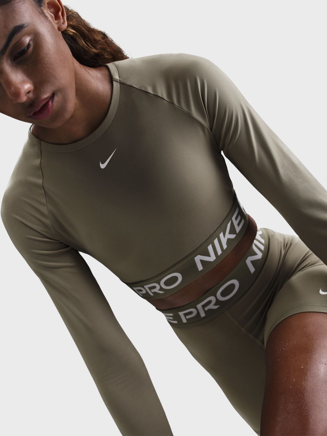 Футболка женская Nike NIKE PRO DF 365 CROP LS хаки FV5484-320 изображение 6
