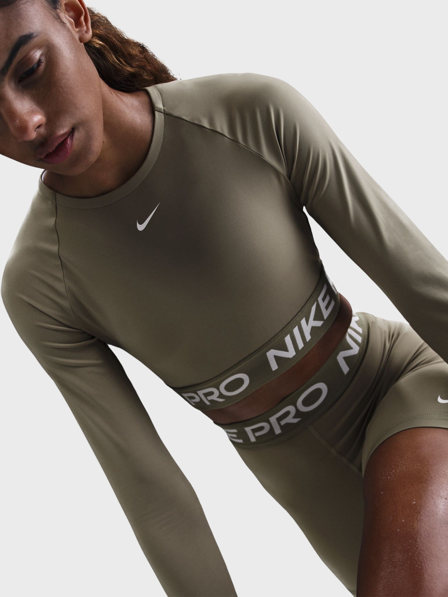 Футболка жіноча Nike NIKE PRO DF 365 CROP LS хакі FV5484-320 изображение 6