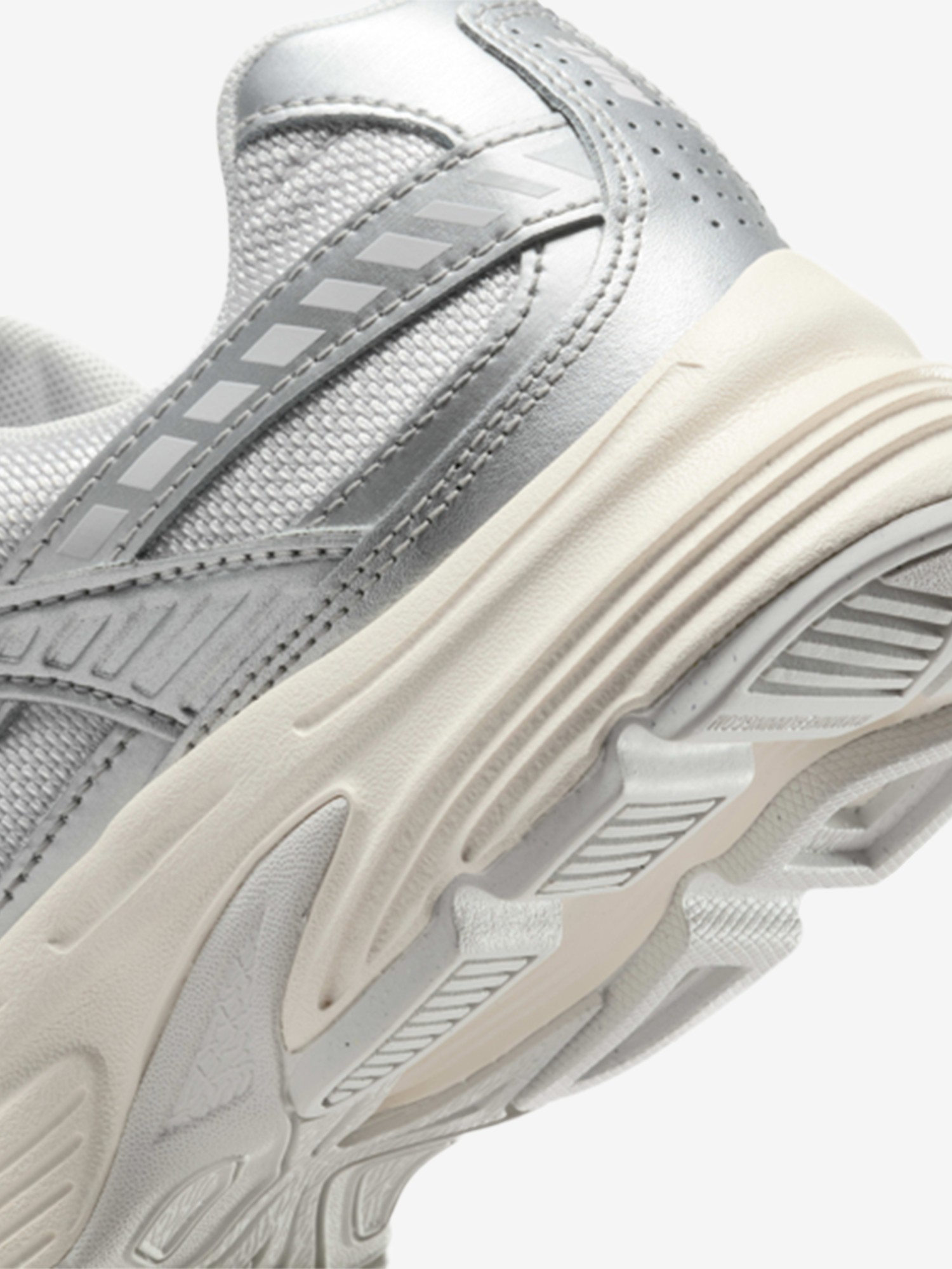 Кросівки жіночі Nike WMNS NIKE INITIATOR сірі IB4483-078 изображение 5