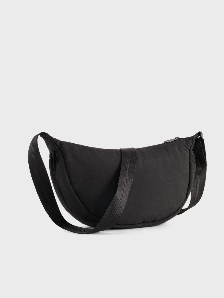 Сумка жіноча Puma HER Half Moon Bag чорна 09171601 изображение 3