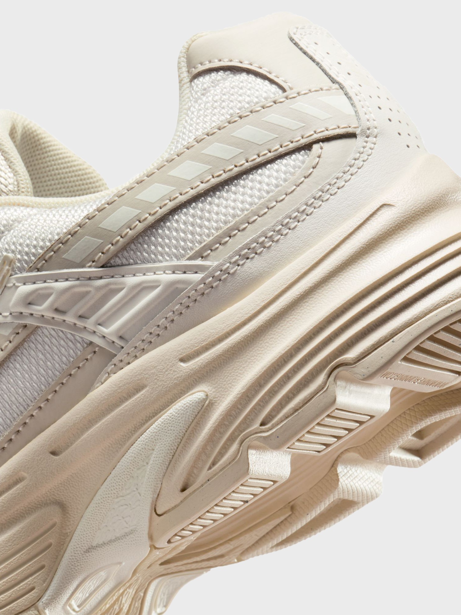 Кросівки жіночі Nike WMNS INITIATOR кремові 394053-103 изображение 5