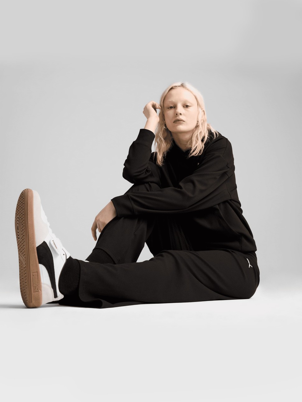 Штани жіночі Puma ESS ELEVATED Pant чорні 68502501 — фото 4