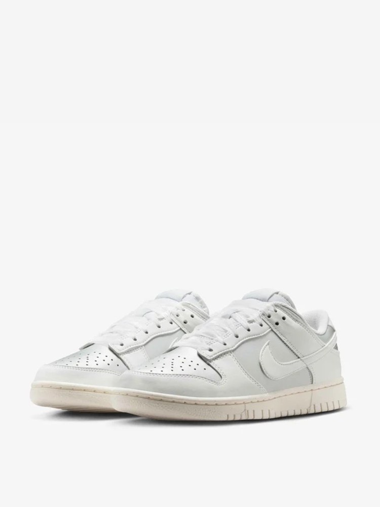 Кроссовки женские Nike W NIKE DUNK LOW NEXT NATURE белые IB7311-001 изображение 3