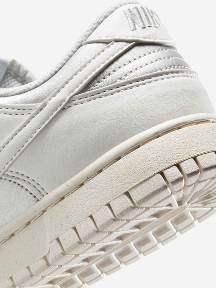 Кроссовки женские Nike W NIKE DUNK LOW NEXT NATURE белые IB7311-001 изображение 6