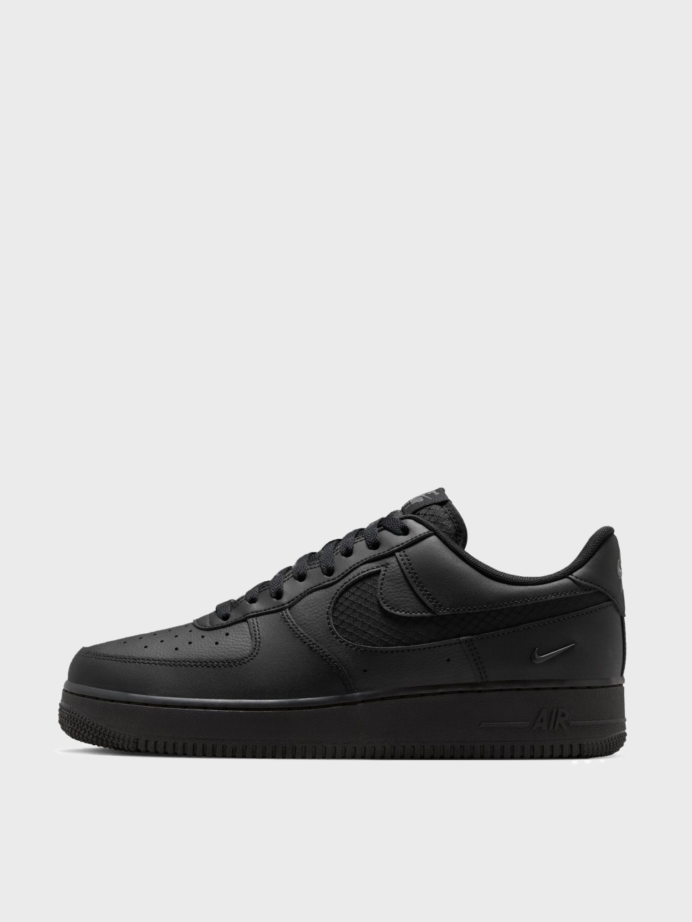 Кросівки чоловічі Nike NIKE AIR FORCE 1 '07 LV8 JD чорні IH4452-001 — фото 4 — Sport City Кросівки чоловічі Nike NIKE AIR FORCE 1 '07 LV8 JD чорні IH4452-001 — фото 4