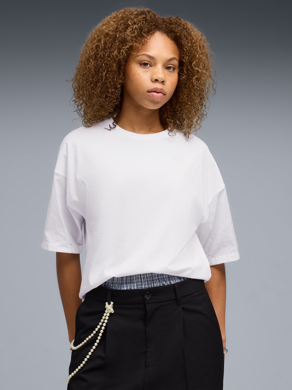 Футболка женская Puma HER Oversized Tee белая 69188302 — фото 2 — Sport City Футболка женская Puma HER Oversized Tee белая 69188302 — фото 2