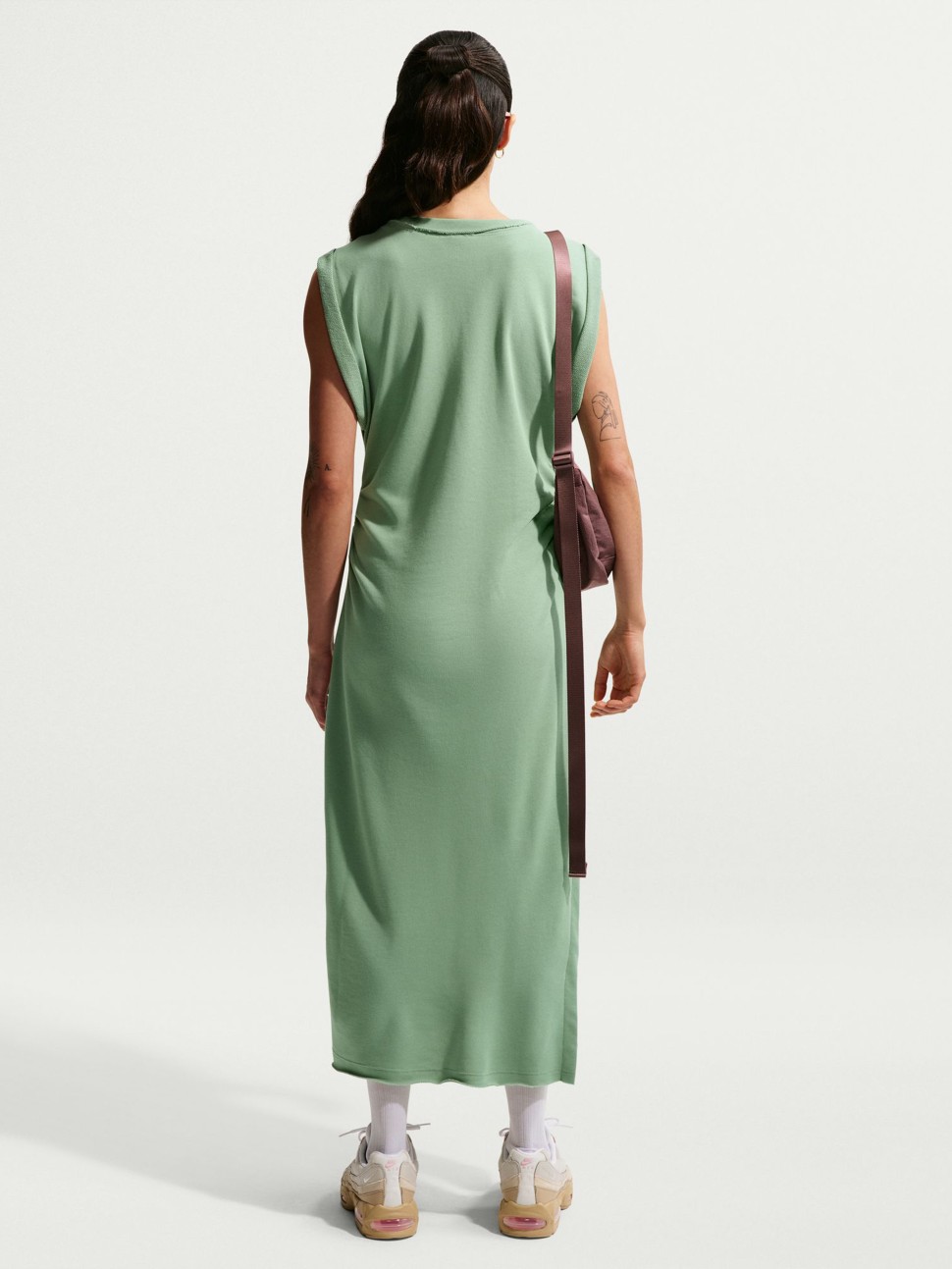 Сукня жіноча Nike W NSW NK CHLL FT DRESS зелена IF0567-006 — фото 3