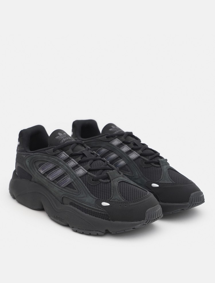 Кросівки чоловічі Adidas OZMILLEN чорні IF9601 изображение 3