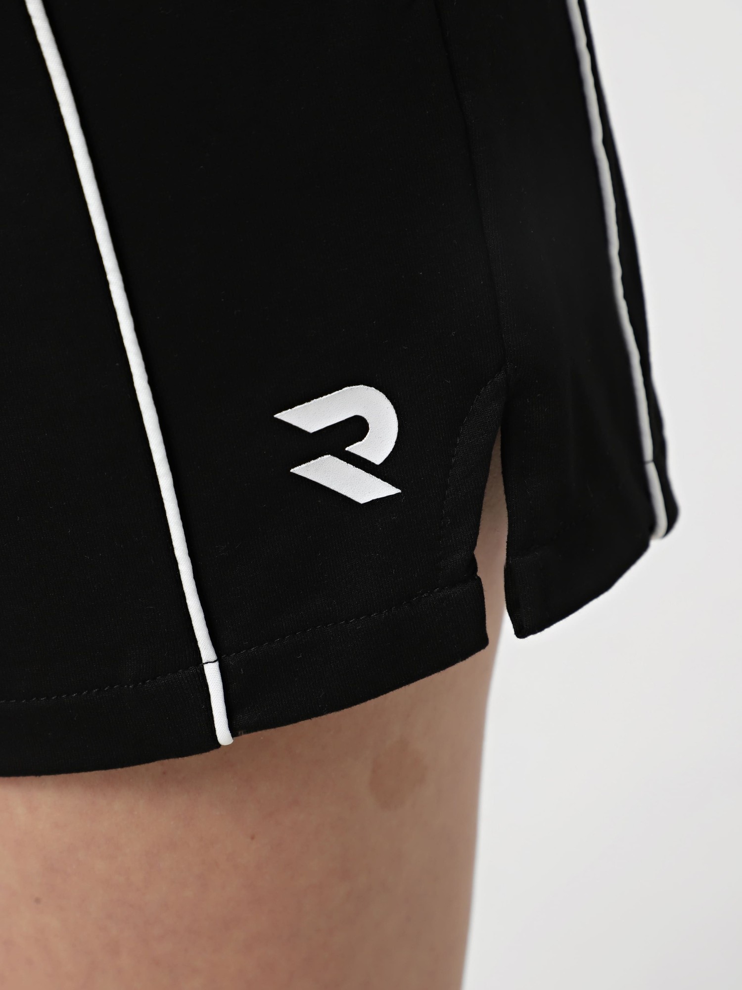 Шорты женские Radder Quirk черные 442529-010 изображение 5