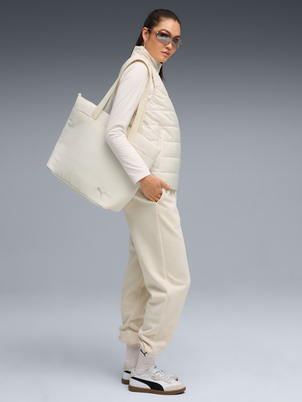 Жилет жіночий Puma ESS Padded Vest молочний 68522987 — фото 4