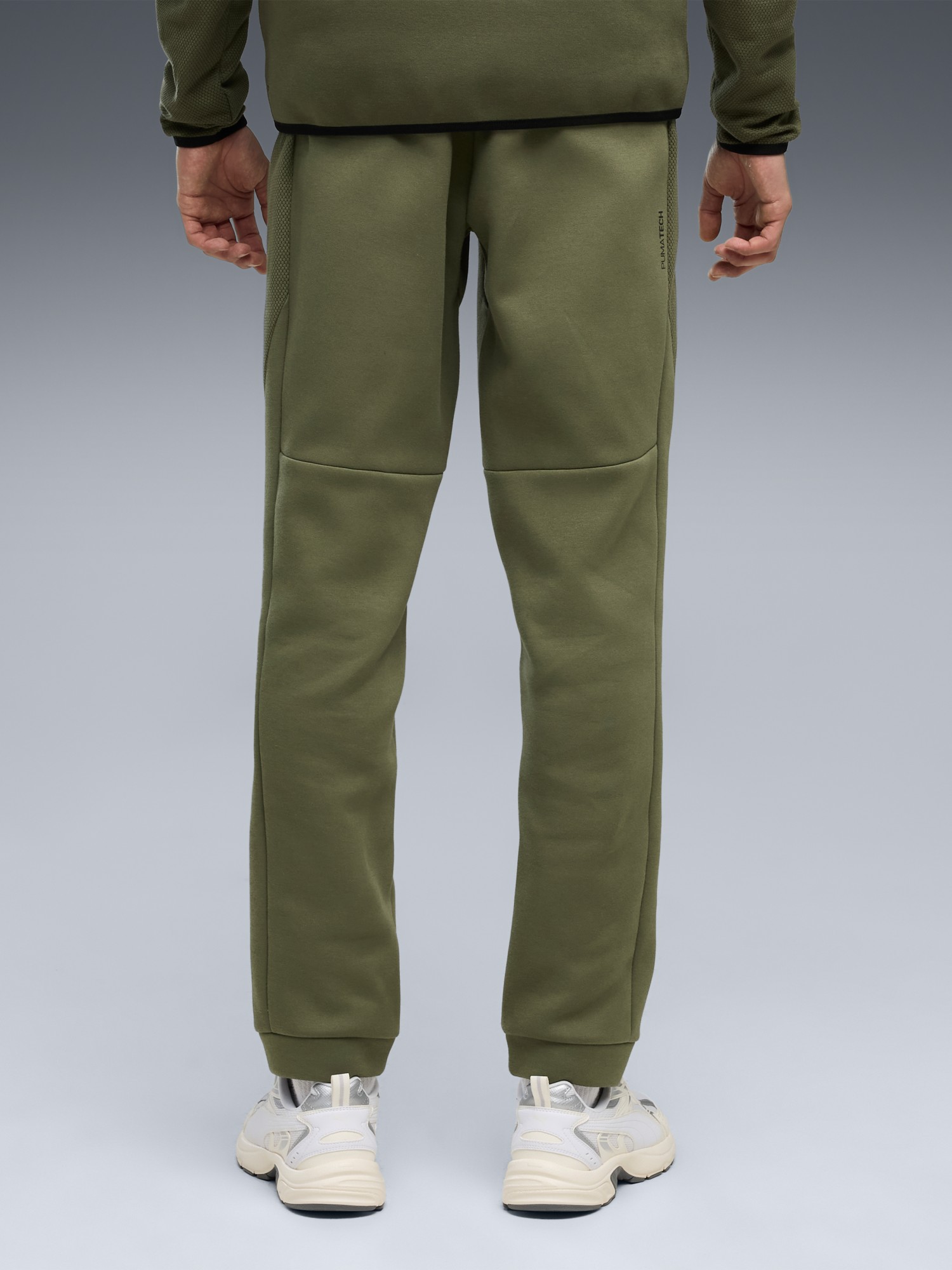 Штани чоловічі Puma TECH Elevated Pants DK хакі 69395286 изображение 3