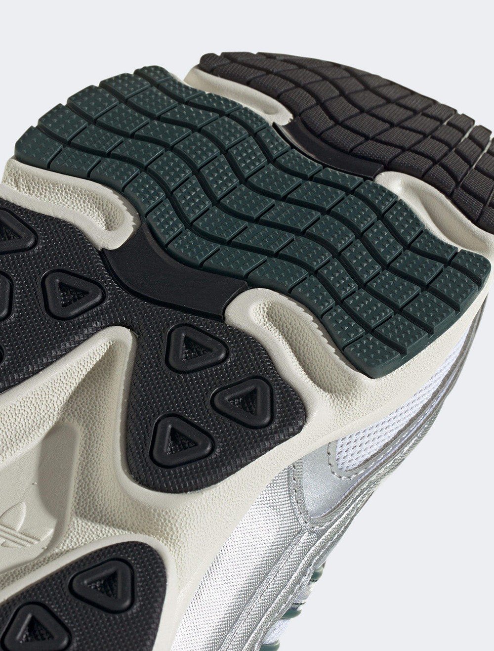 Кросівки жіночі Adidas OZMILLEN W білі IG1919 изображение 8