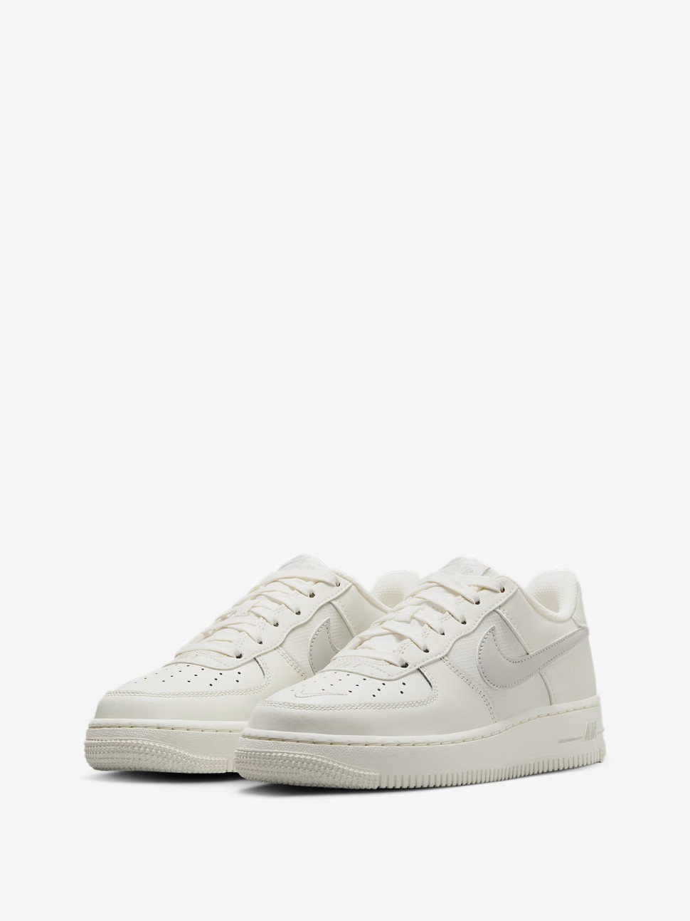Кроссовки женские Nike NIKE AIR FORCE 1 GS кремовые IB7688-100 — фото 3 — Sport City Кроссовки женские Nike NIKE AIR FORCE 1 GS кремовые IB7688-100 — фото 3