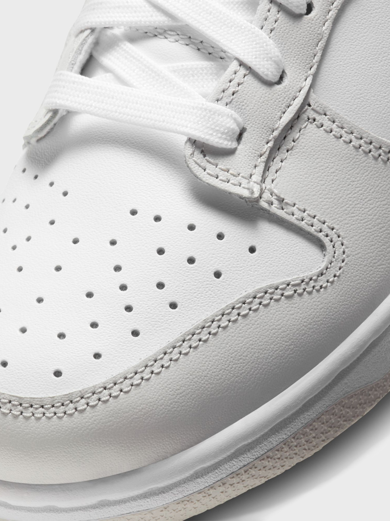 Кросівки жіночі Nike W DUNK LOW сірі DD1503-103 изображение 5